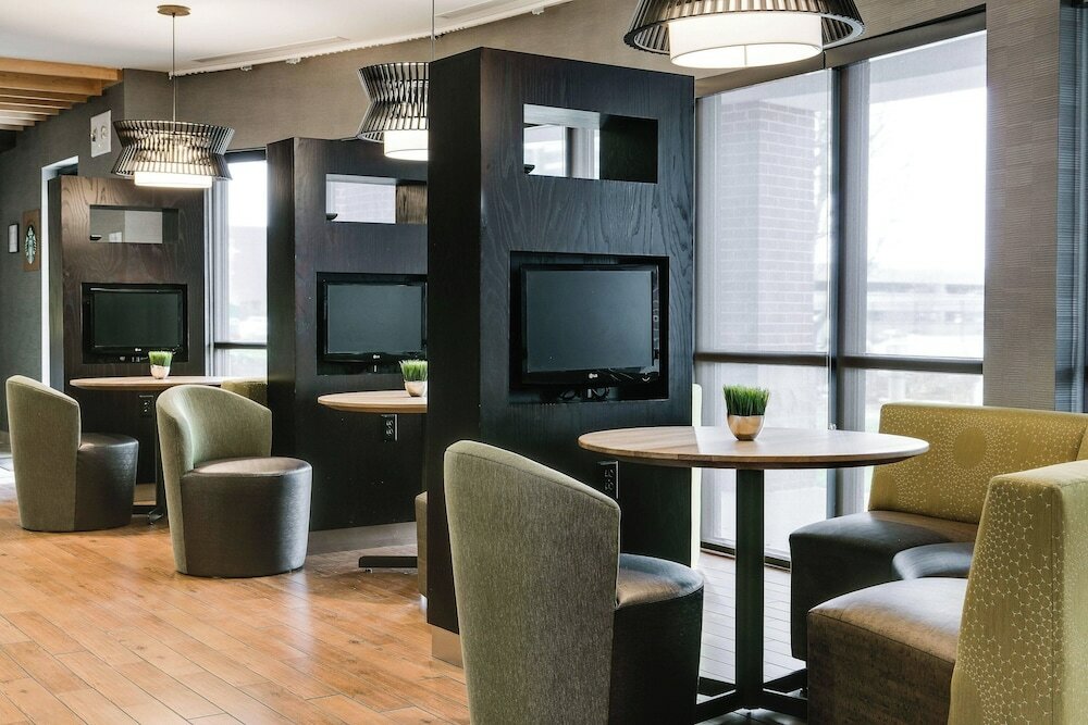 Фото Courtyard Marriott Aksarben Village