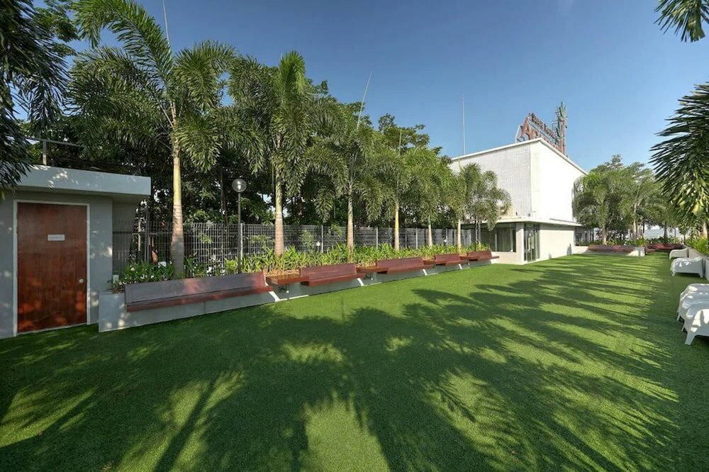 Фото отеля 2