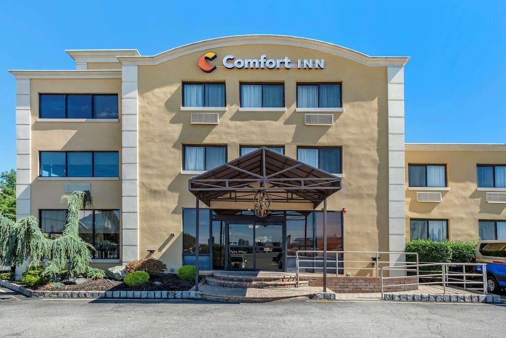 Фото Comfort Inn Edgewater on Hudson River