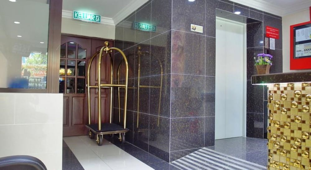 Фото Classic Kinabalu Hotel