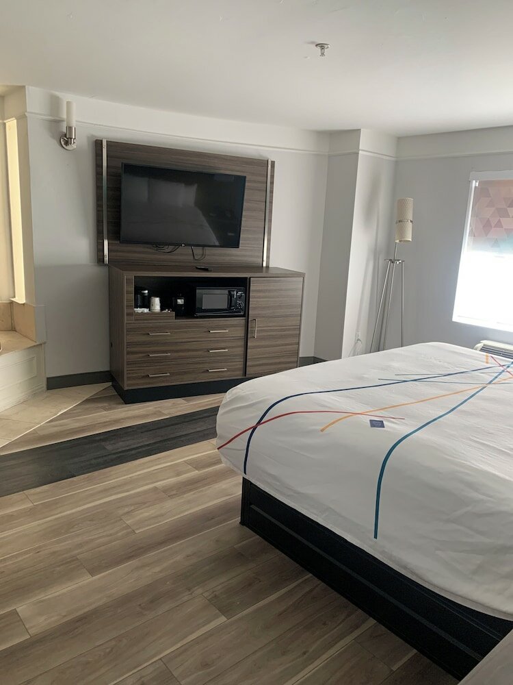 Фото La Quinta Inn & Suites by Wyndham Okc North - Quail Springs