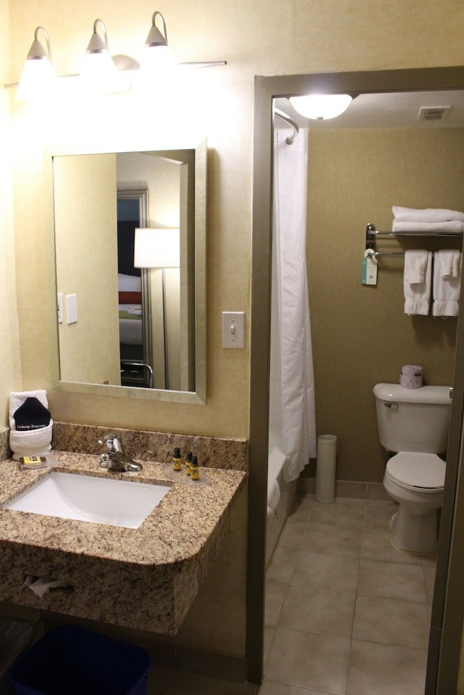 Фото Best Western Plus Durham Hotel & Conference Centre