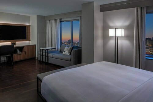 Внешний вид отеля New Orleans Marriott Warehouse Arts District в Новом Орлеане, фото 5