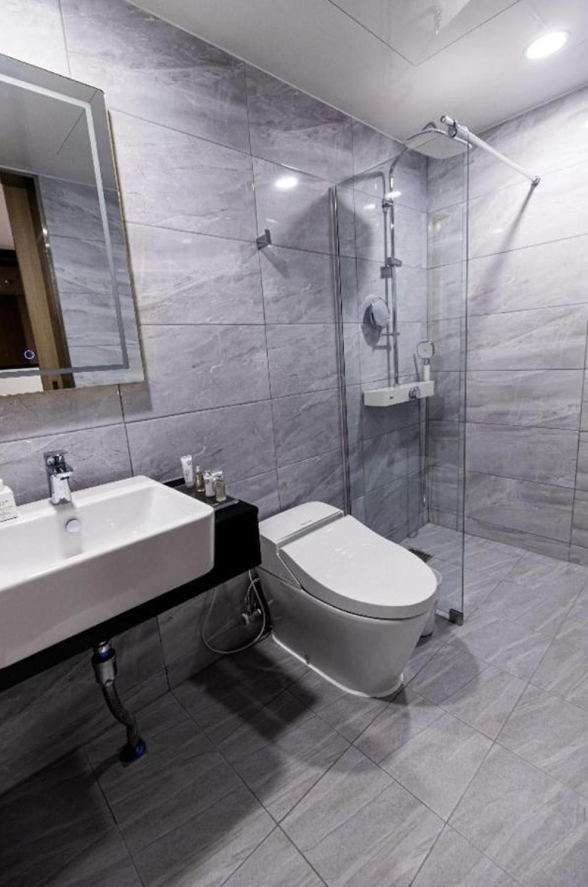 Фото Ashton Hotel