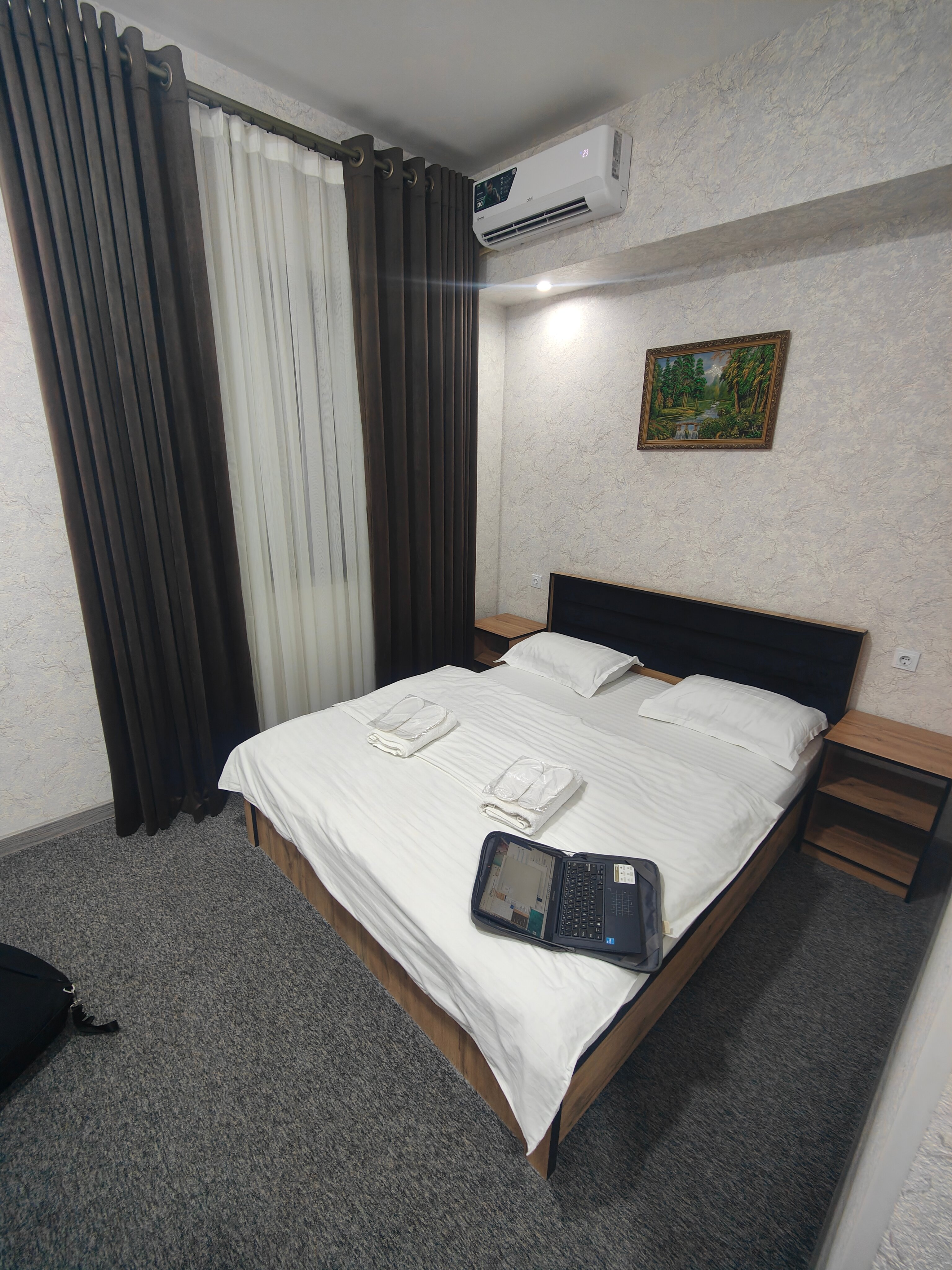 Фото White House Hotel