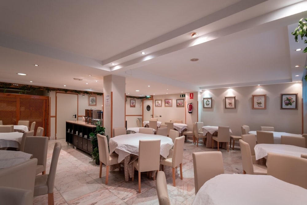 Фото Hotel Astures