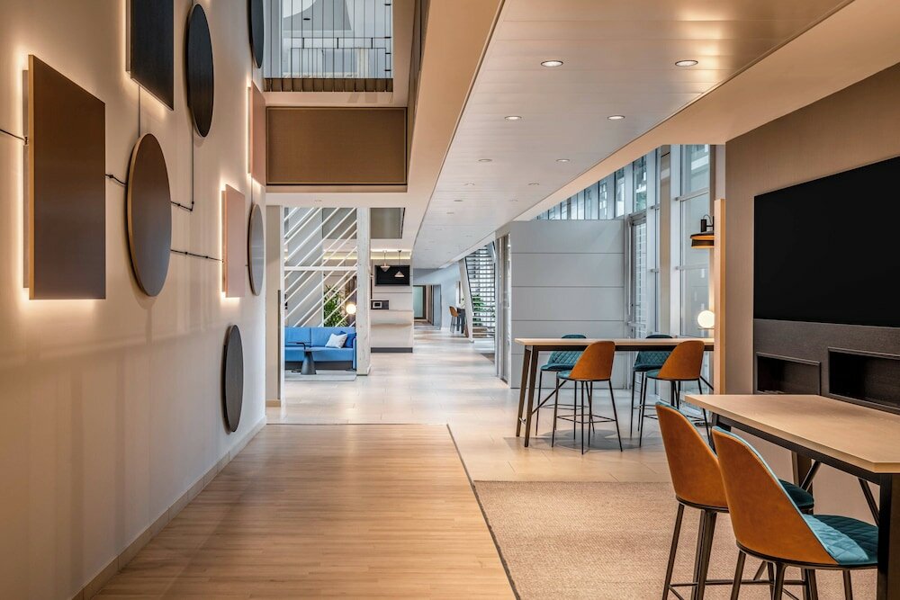 Фото Courtyard by Marriott Linz