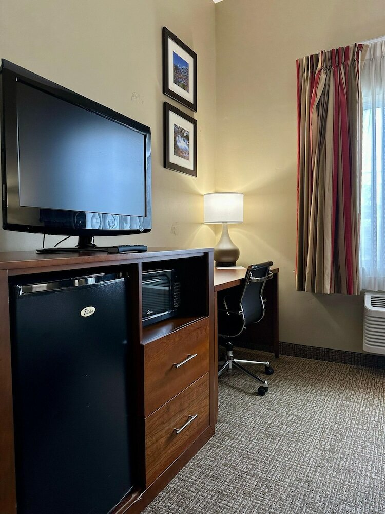 Фото Comfort Inn Ogden near Event Center