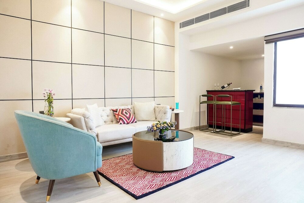 Фото Golden Tulip Lucknow