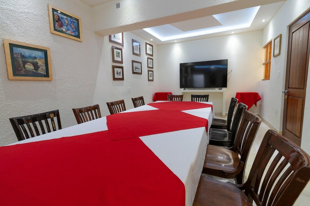 Фото Hotel Marques del Valle