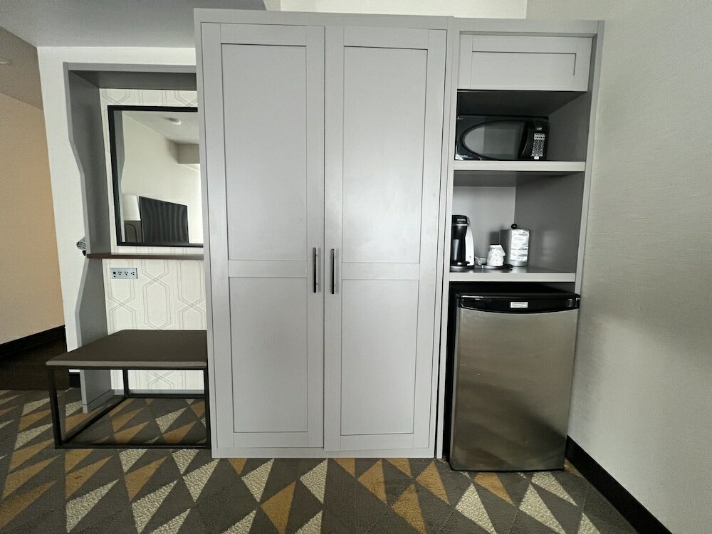 Фото Holiday Inn Toronto Airport East