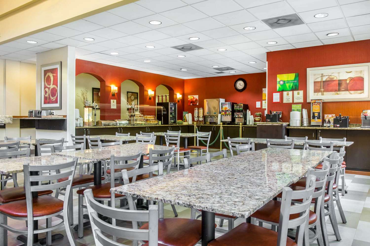 Фото Mi Casa Hotel