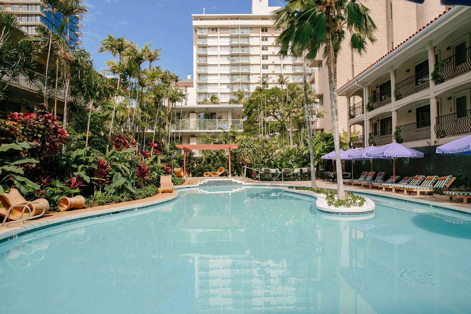 Фото Waikiki Sand Villa Hotel