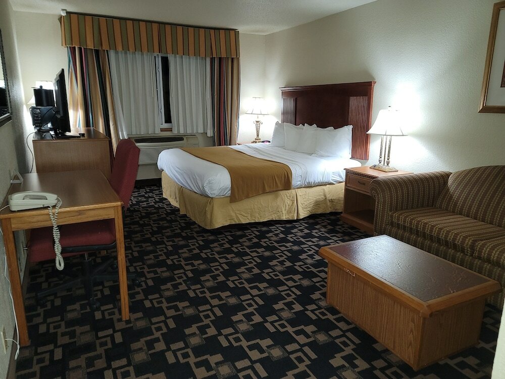 Фото Comfort Inn & Suites