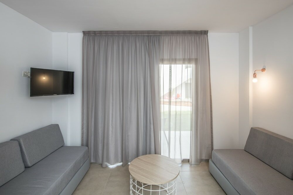 Фото Panthea Holiday Village Water Park Resort