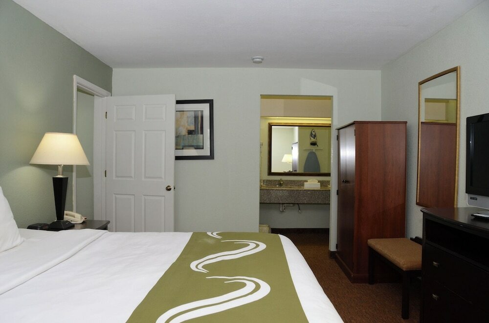 Фото Quality Inn & Suites Covington