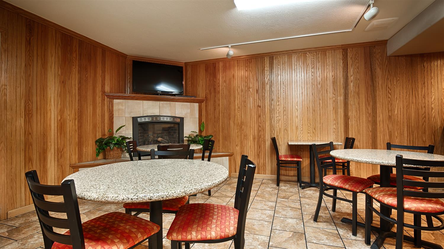 Фото Best Western Plus Humboldt Bay Inn