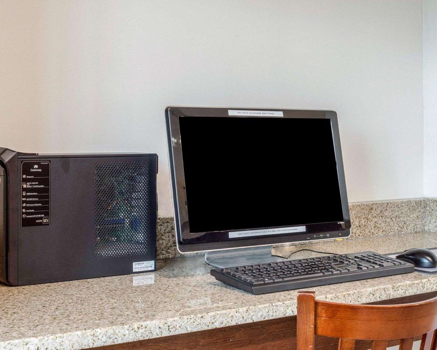 Фото Econo Lodge University