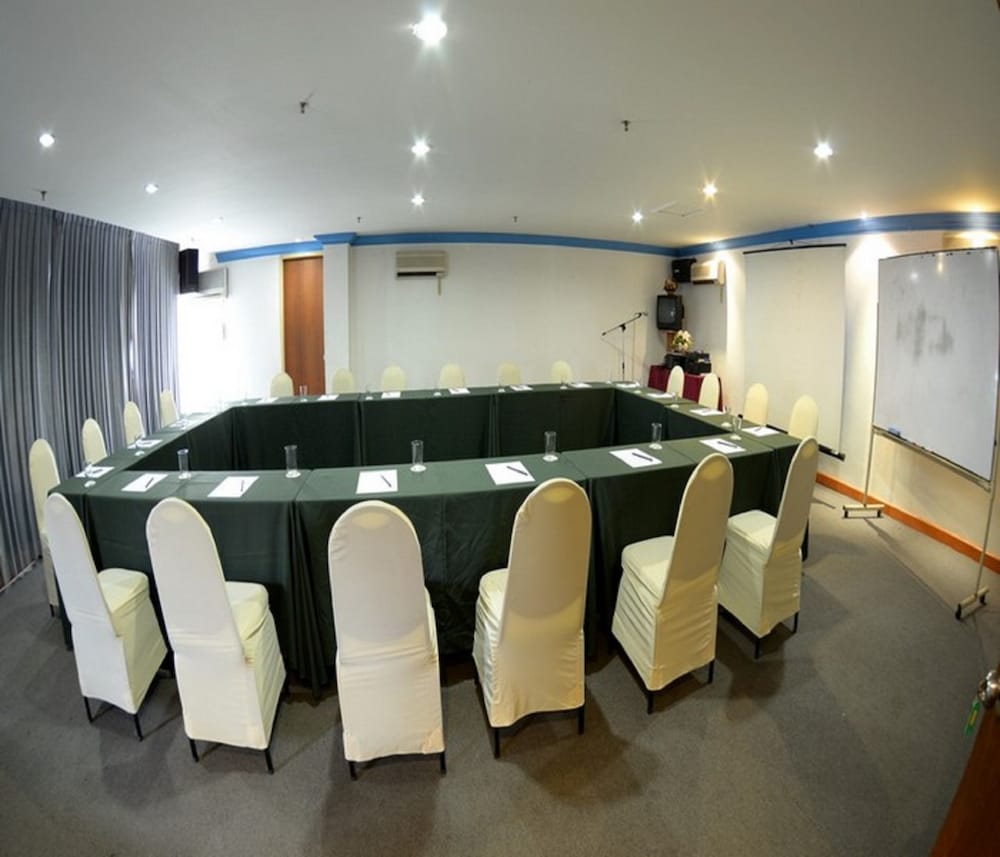 Фото Kawan Hotel