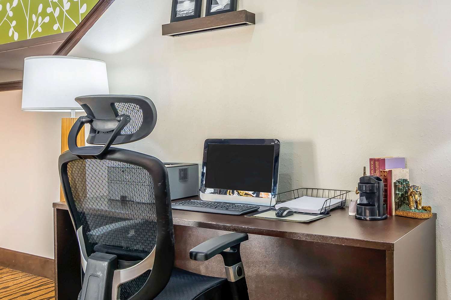 Фото Sleep Inn near The Avenue