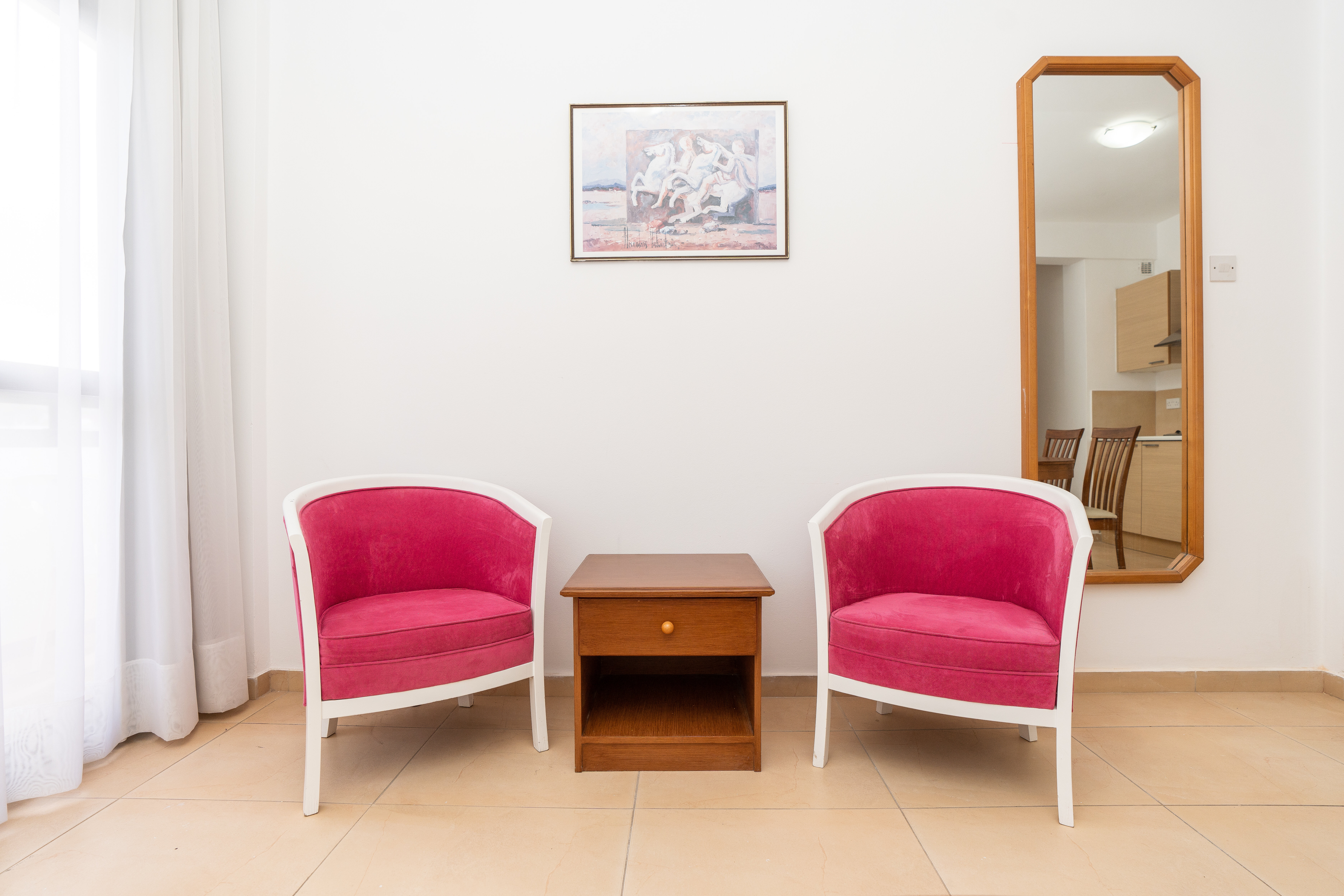 Фото Flora Hotel Apartments