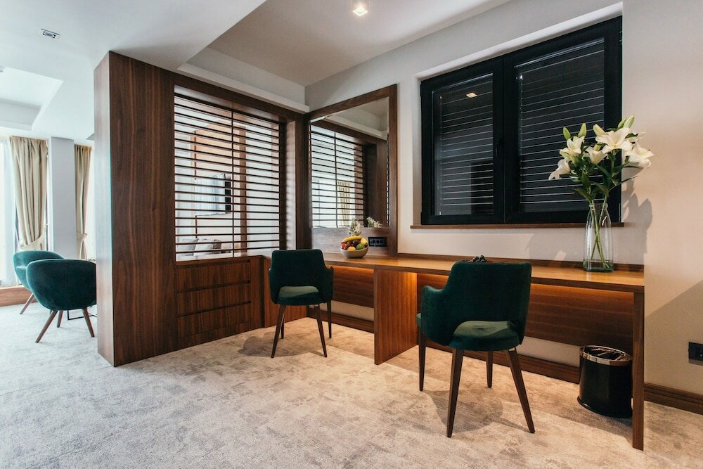 Фото Central Point Hotel