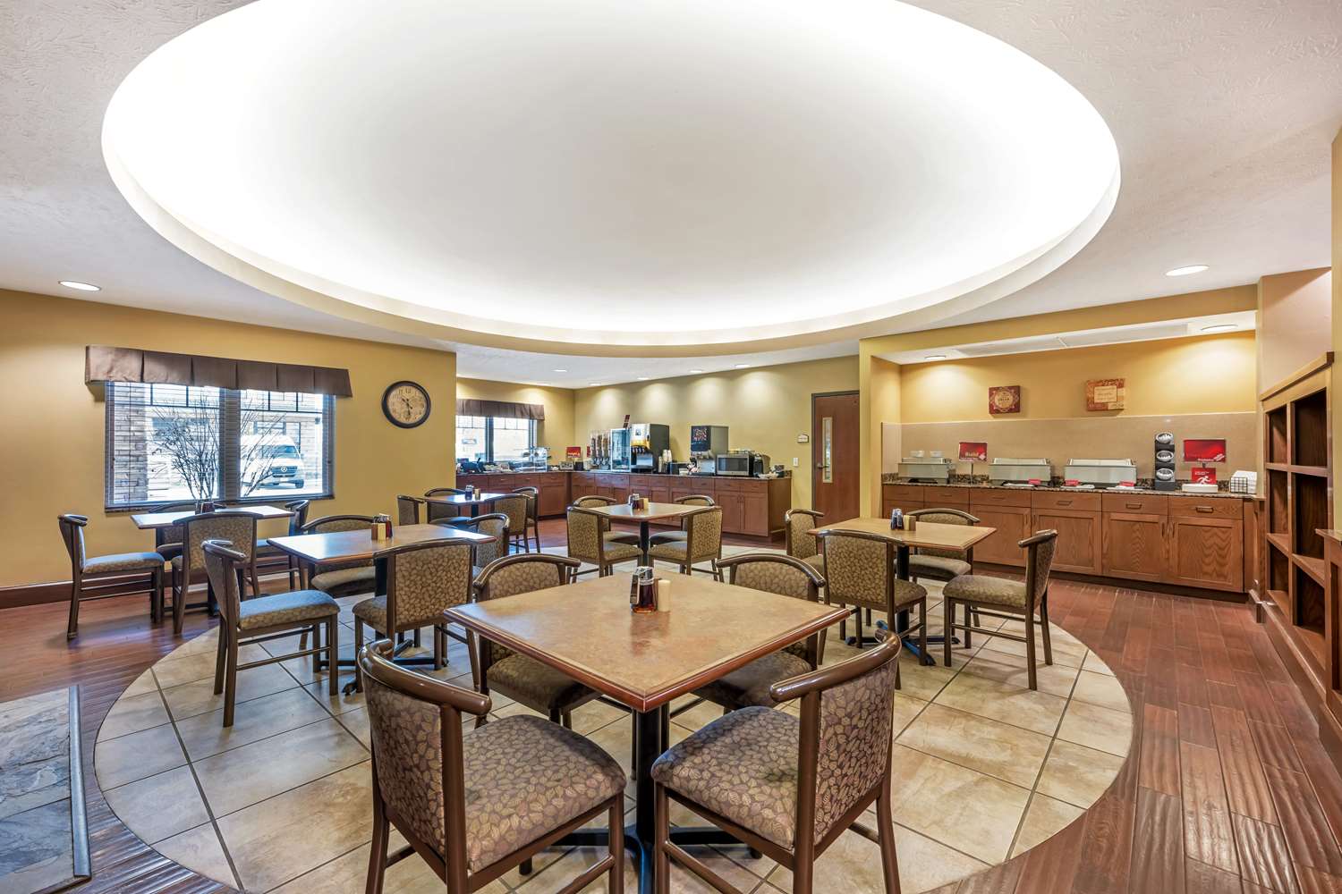 Фото Best Western Plus Grand Island Inn & Suites