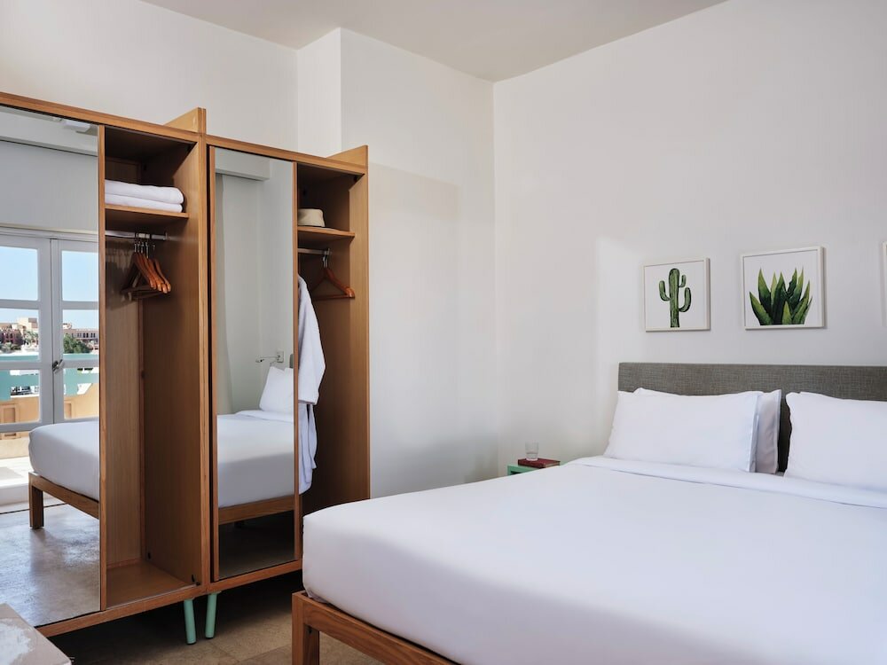 Фото Captain's Inn