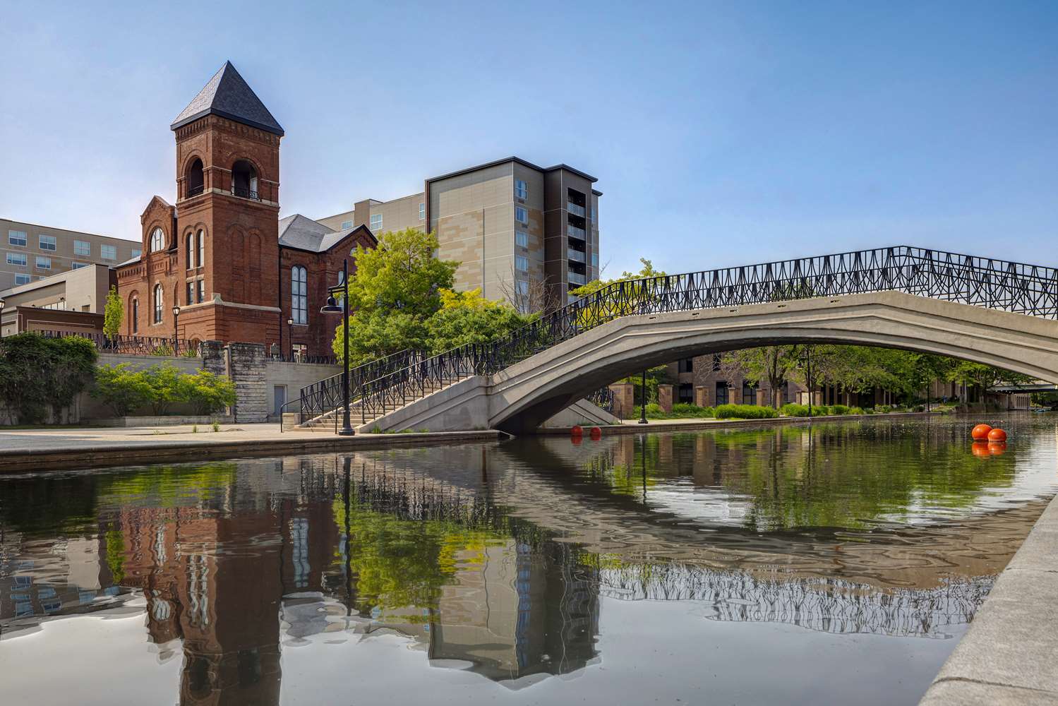 Фото Hampton Inn Indianapolis Downtown Iupui