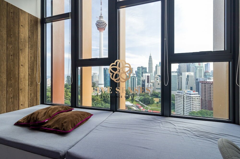 Фото Ceylonz Suites by Five Senses