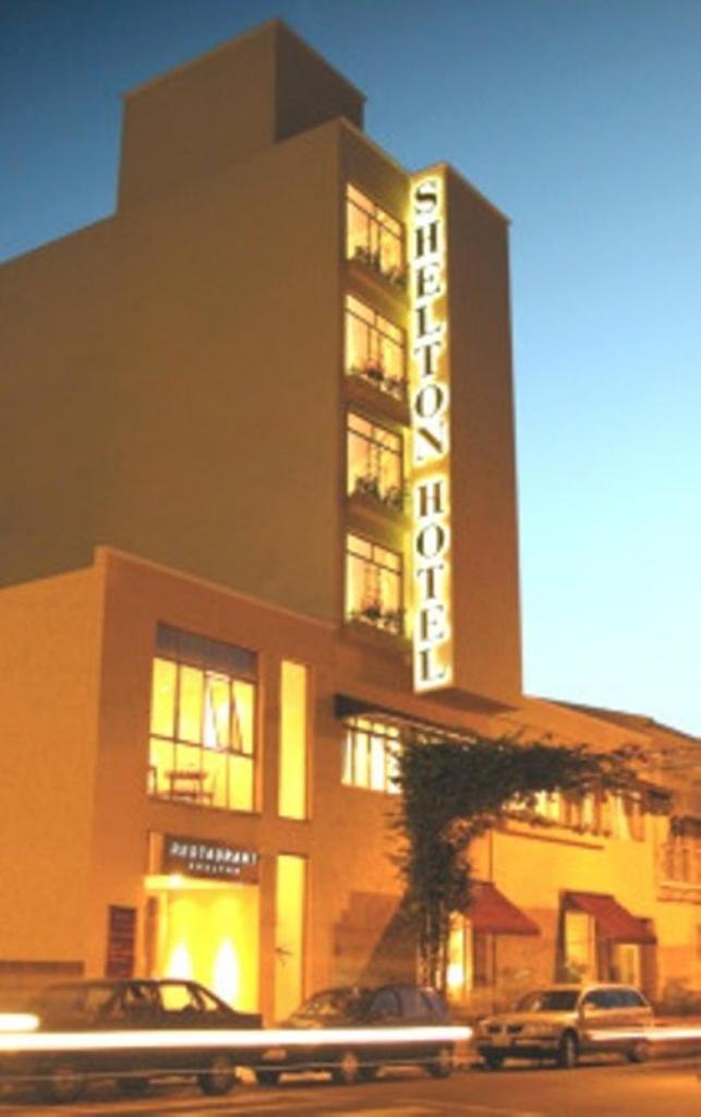 Фото отеля 1