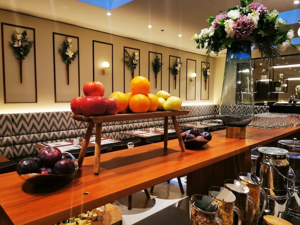 Фото Est Grand Hotel Savoy