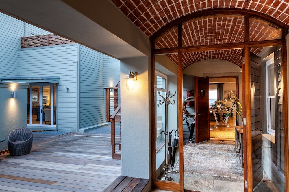 Фото Tintswalo Boulders