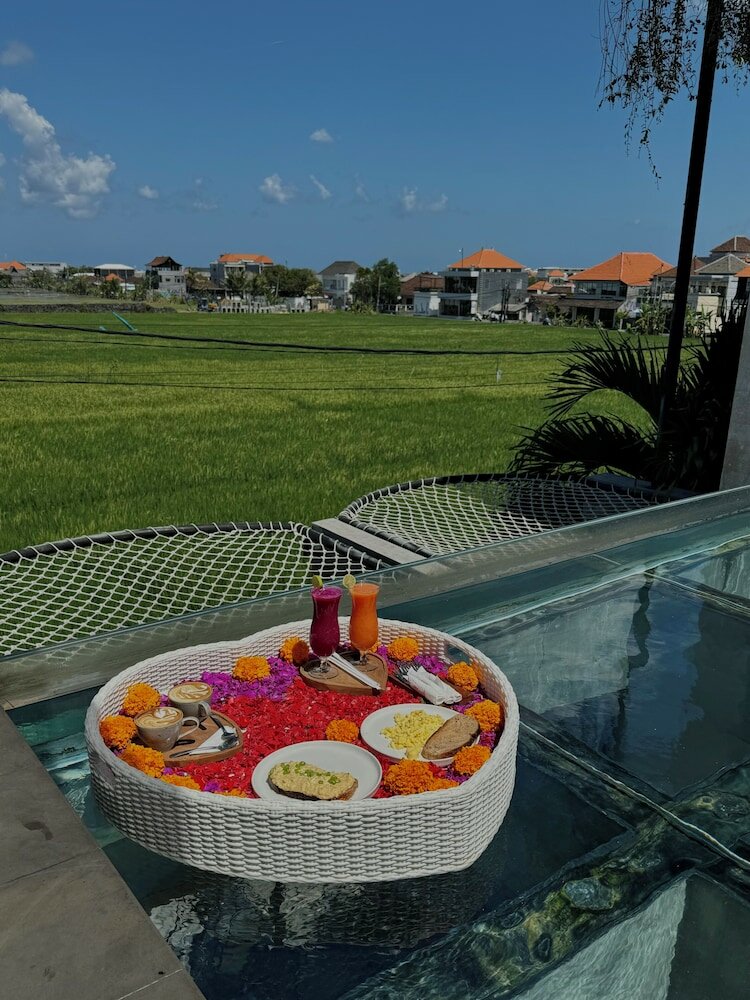 Фото Canggu Hype Suites