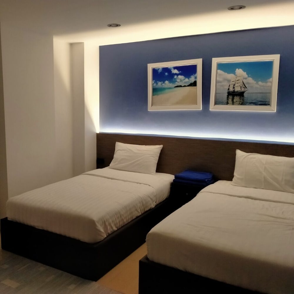 Фото Poonsuk Place Hotel