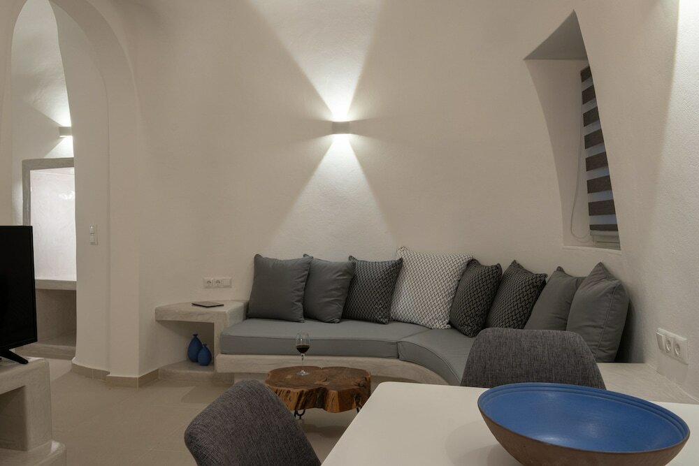 Фото Santoterra Antigua Suites