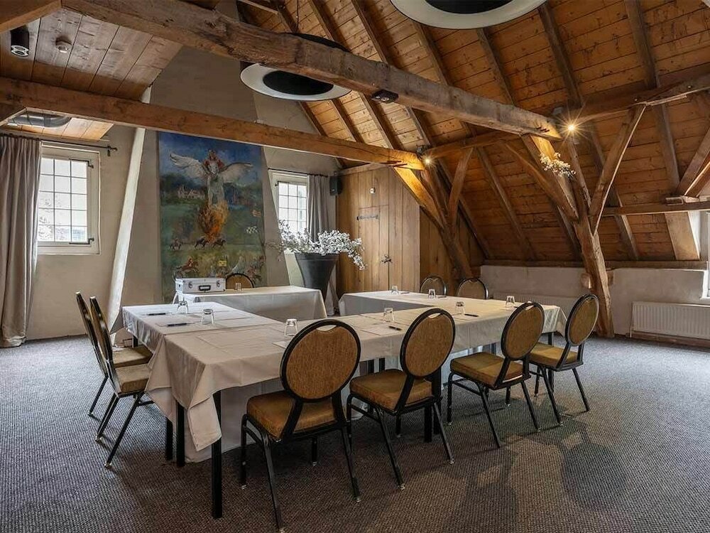 Фото Fletcher Hotel-Restaurant Kasteel Coevorden