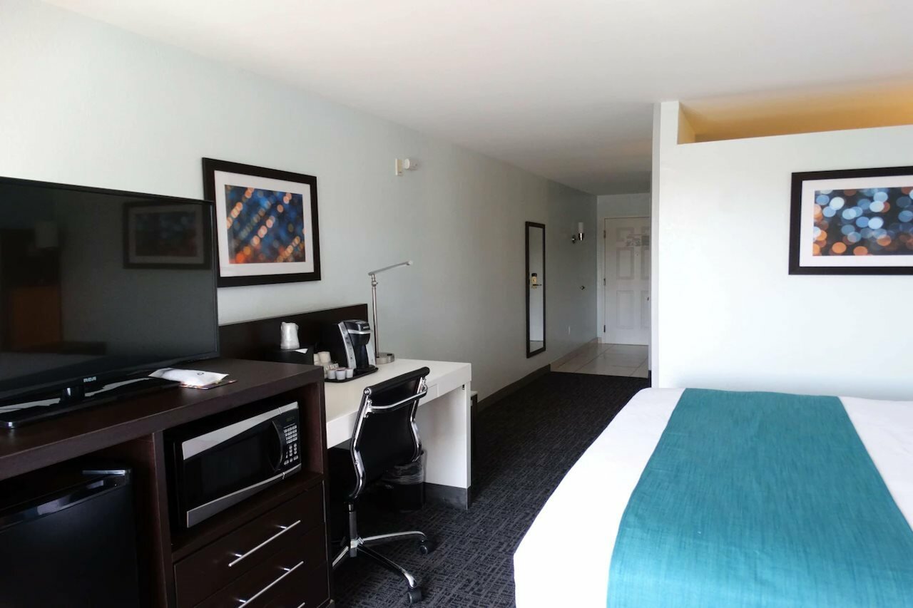 Фото Best Western Plus Kissimmee-Lake Buena Vista South Inn & Suites