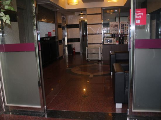 Фото Suwon Movie Motel