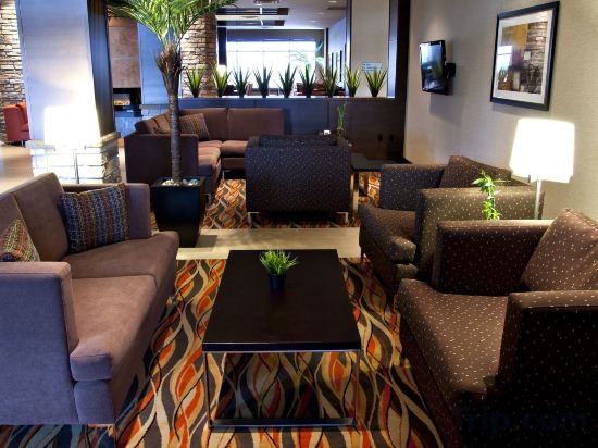 Фото Holiday Inn Express Pembroke