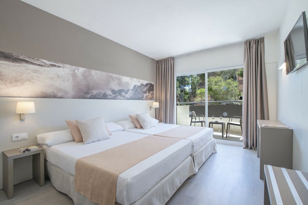 Фото Hotel Salou Sunset by Pierre & Vacances