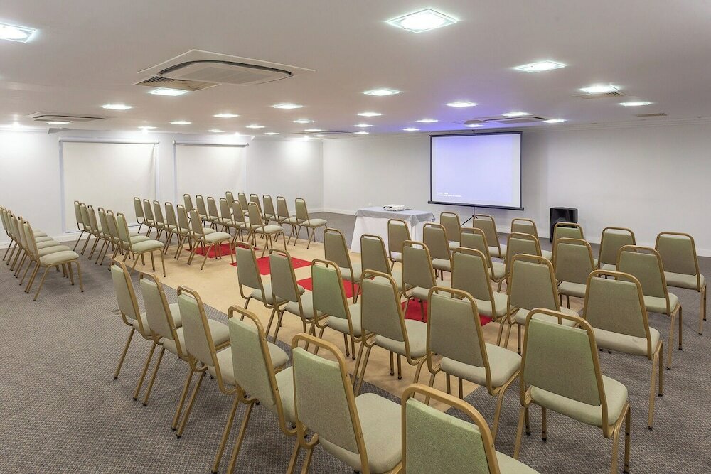 Фото Roochelle Hotel by Nobile