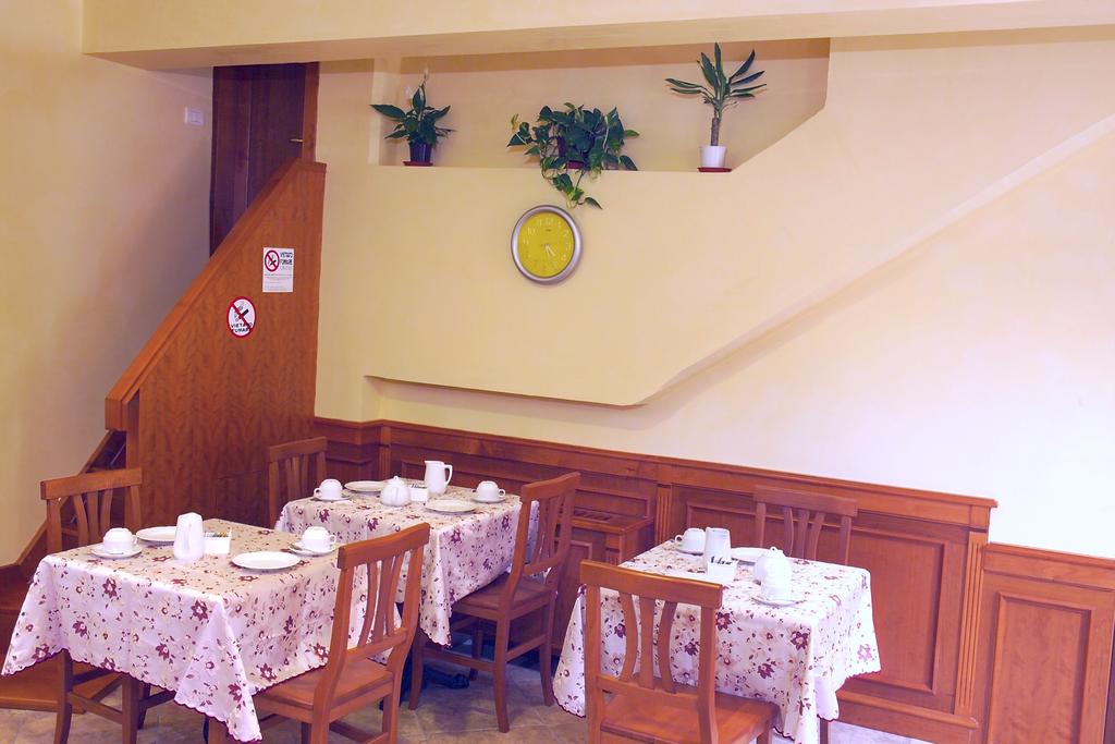 Фото Hotel Kriss