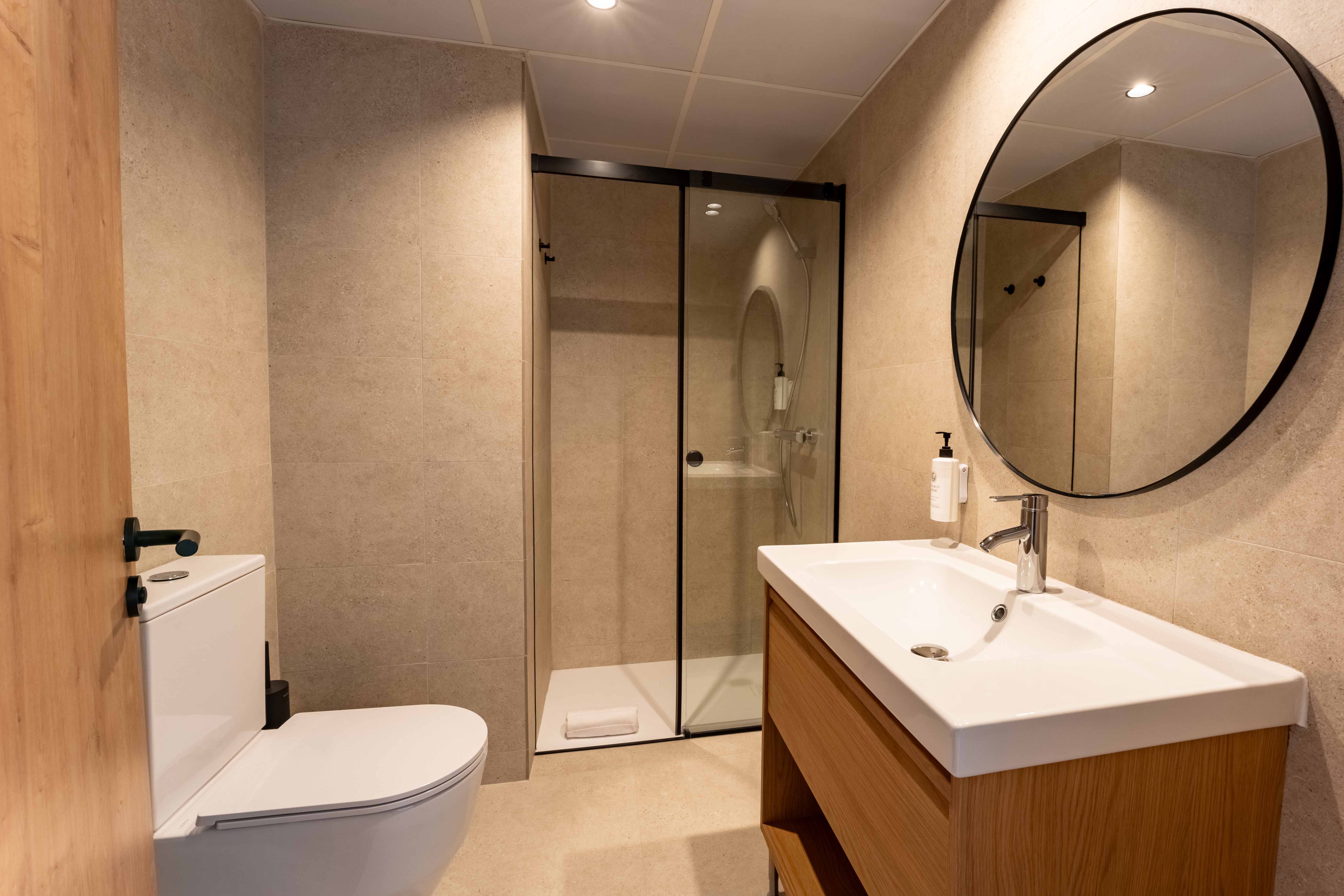 Фото EasyHotel Valencia Ciutat Vella