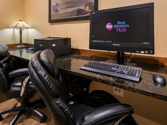 Фото Best Western Plus Service Inn & Suites