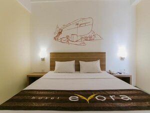 Evora Hotel (East Java, Surabaya City, Сity of Surabaya, Raya Menur), hotel