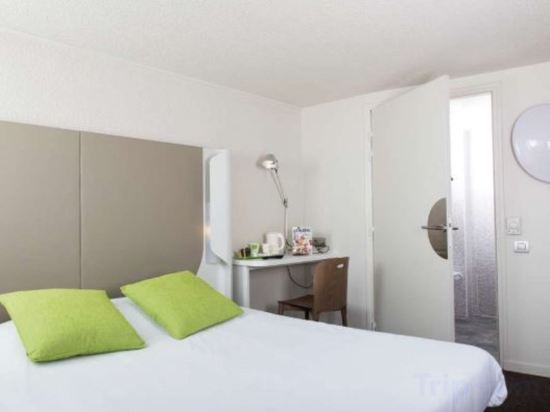 Фото Campanile Cergy Saint Christophe