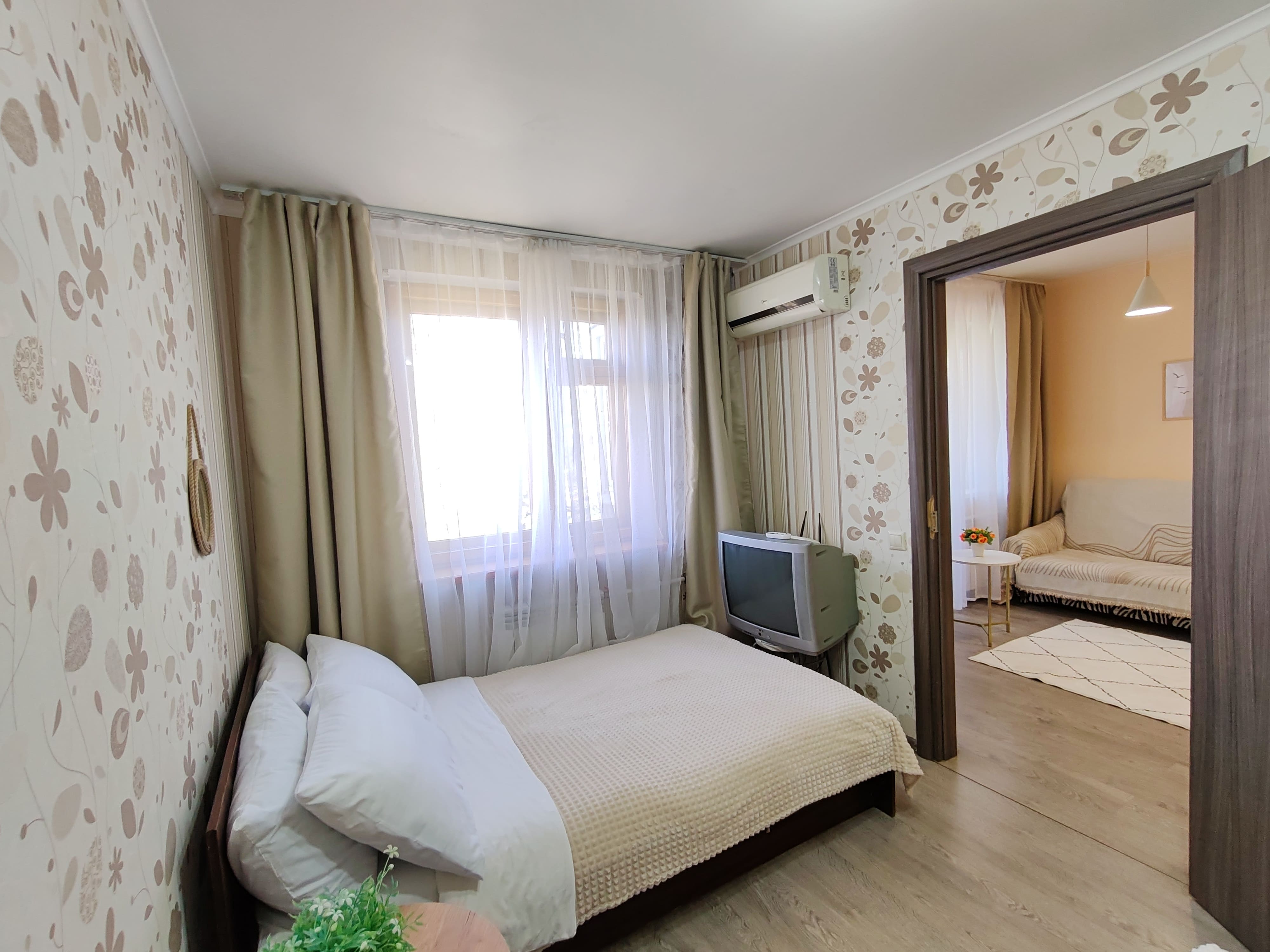 Фото Квартира посуточно на Радиальной 10