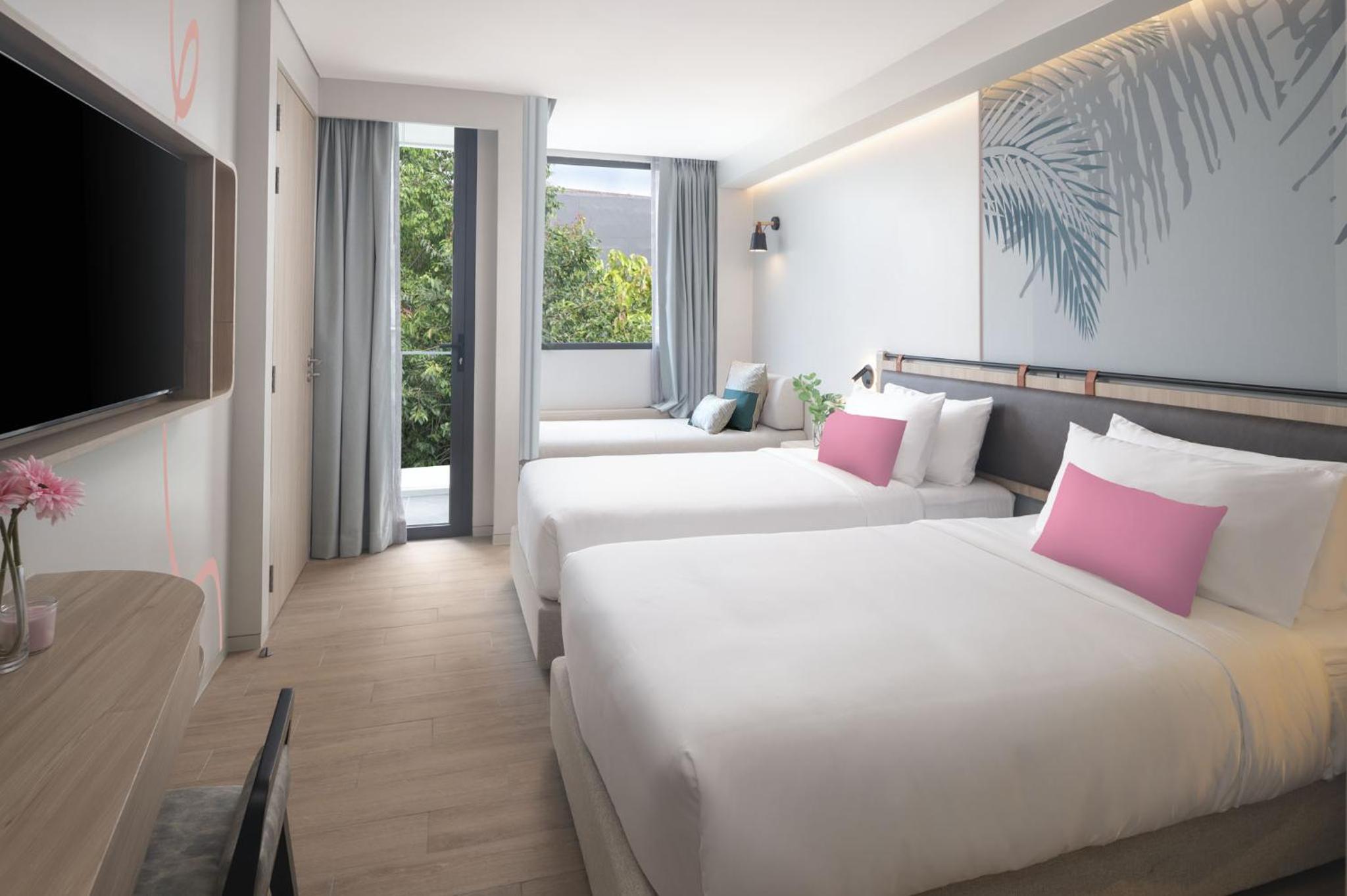 Фото JonoX Phuket Karon Hotel