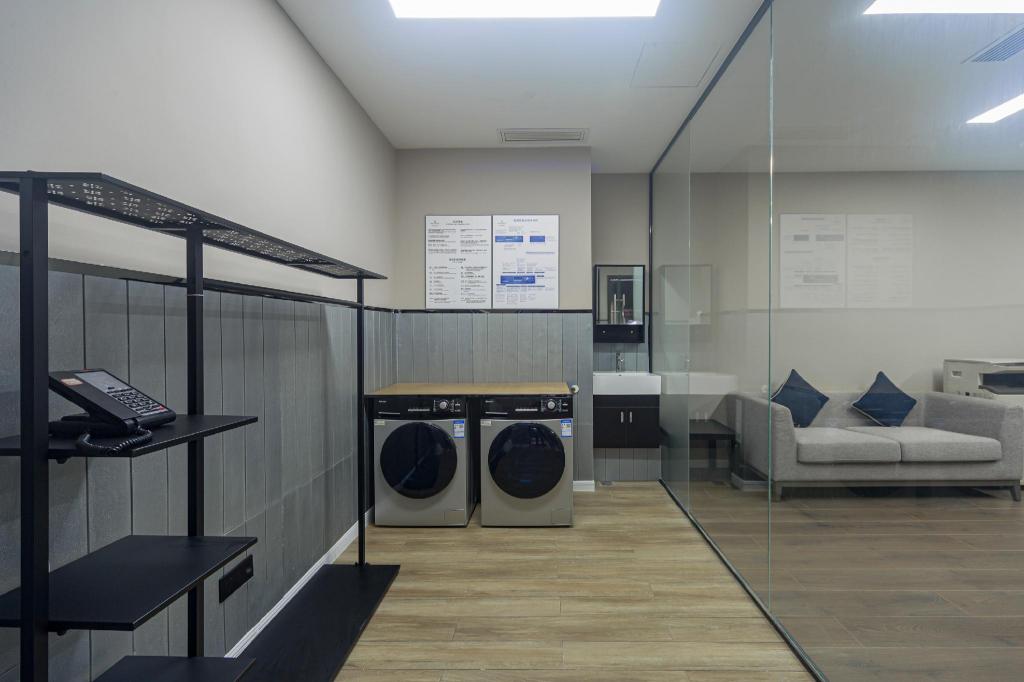 Фото Hl Rezen Hotel Chengdu